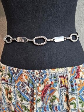 Silver Link Chain Waist Belt - Designer-Inspired Women's Accessory